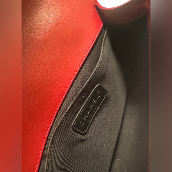 Chanel Boy Red Plexiglass Quilted Matelasse Patent Leather Med Shoulder Bag Ex++ - Picture 14 of 16